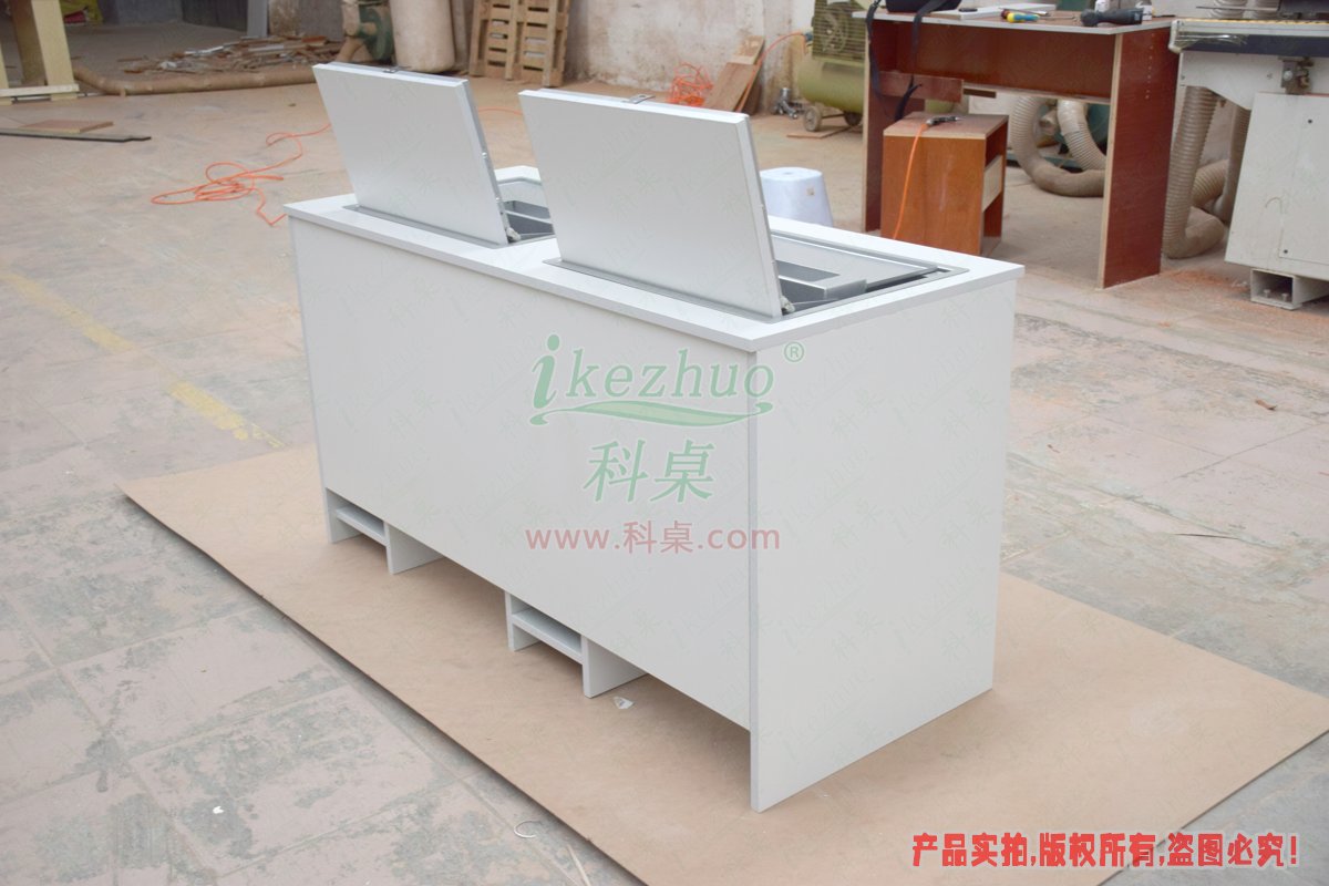 科桌家具,手動翻轉(zhuǎn)器,翻轉(zhuǎn)器電腦桌,箱體翻轉(zhuǎn)器,箱體翻轉(zhuǎn)器電腦桌 科桌家具,手動翻轉(zhuǎn)器,翻轉(zhuǎn)器電腦桌,箱體翻轉(zhuǎn)器,箱體翻轉(zhuǎn)器電腦桌