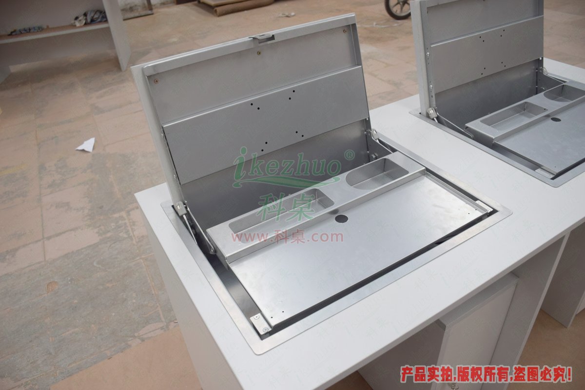 科桌家具,手動翻轉(zhuǎn)器,翻轉(zhuǎn)器電腦桌,箱體翻轉(zhuǎn)器,箱體翻轉(zhuǎn)器電腦桌 科桌家具,手動翻轉(zhuǎn)器,翻轉(zhuǎn)器電腦桌,箱體翻轉(zhuǎn)器,箱體翻轉(zhuǎn)器電腦桌