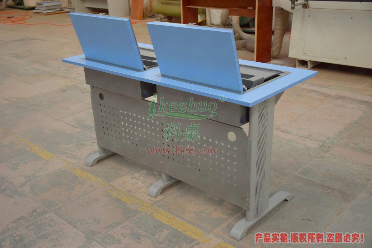 科桌家具,翻轉(zhuǎn)電腦桌,雙人金屬腳架手動箱體翻轉(zhuǎn)電腦桌 科桌家具,翻轉(zhuǎn)電腦桌,雙人金屬腳架手動箱體翻轉(zhuǎn)電腦桌